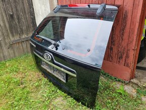 KIA Sportage II JE_ KM_ víko kufru, zadní dveře - 3