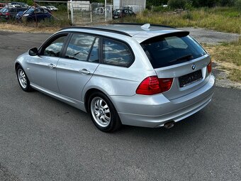 BMW E91 318D touring 105kw, r.2010, automat, klima - 3