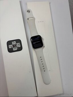 Apple watch SE, 2.generace - 97% baterie - 3