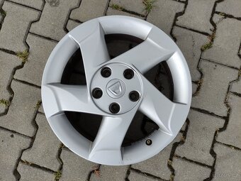 Alu litá kola Dacia Duster 16" + šrouby. - 3