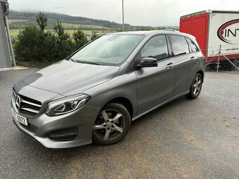 Mercedes Benz B200 - 3