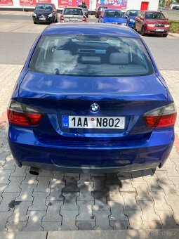 BMW řada 3 320i e90 - 3
