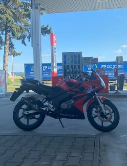 Honda cbr 125r - 3
