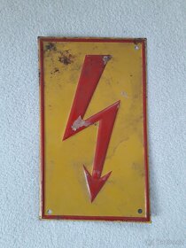 Plechová cedule s bleskem - 3