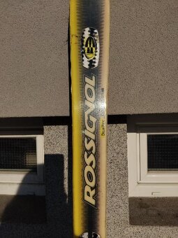 Prodám levně pánské zachovalé lyže Rossignol + hůlky - 3
