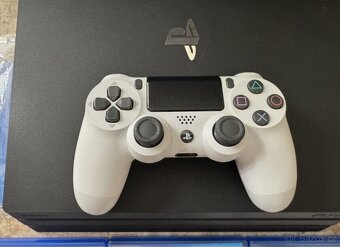 Playstation 4 Pro 1TB - 3