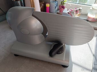 Elektrický kráječ Gorenje E506E - 3