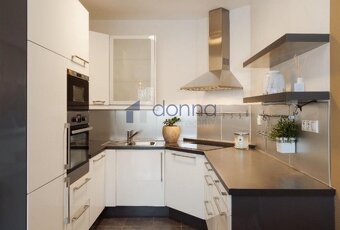 Pronájem bytu 2+kk/B, 54m2, ul. U Staré cihelny, Praha 3 - Ž - 3