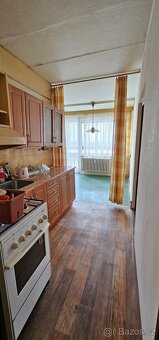 BYT 2+1 60m2 ve Staré Roli s balkonem - 3