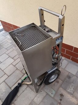 Tryskací stroj na suchý led Tryskací stroj na suchý led CAE - 3