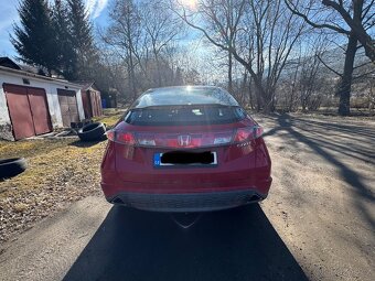 Honda Civic 8g 1.8 - 3