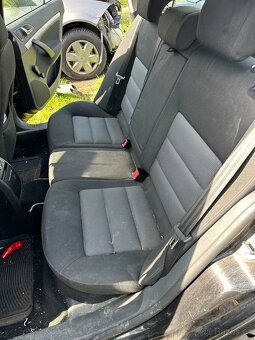 Škoda Octavia Combi II 1.6 náhradní díly z vozu - 3