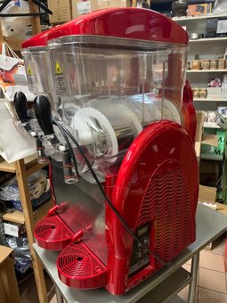 Prodám výrobník ledové tříště My Granita - 3