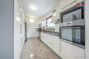 Prodej rodinného domu, 133 m², Větrušice, Praha - východ - 3