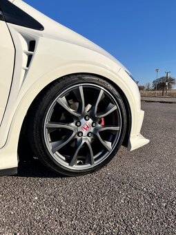 Honda Civic FN2 Championship White - 3