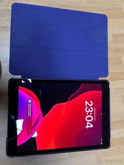 iPad 7. generace Wi-Fi, 32 GB v pěkném stavu - 3