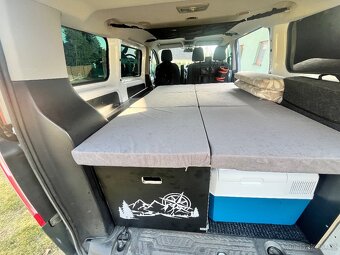 Ford Transit Custom 9 mist, obytná vestavba, 2,2 - 3
