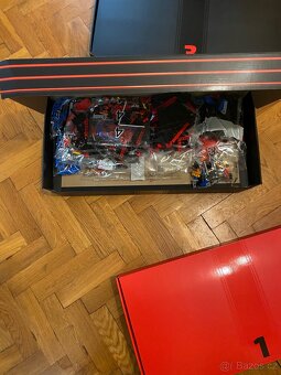 LEGO Technic Ferrari Daytona SP3 - 3