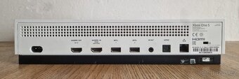 XBOX One S model 1681 na ND - 3