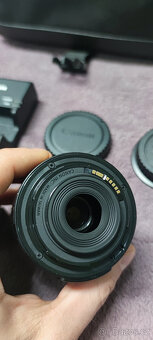 Canon EOS 2000D - 3