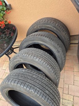 Prodám pneumatiky Yokohama 235/55/R19 101V Avid GT - 3