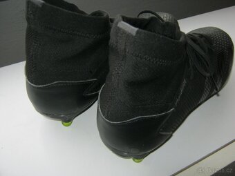 Kotníkové kopačky ADIDAS PREDATOR vel. 41 1/2 (7,5 - 3