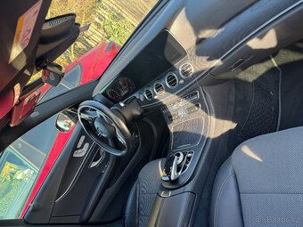 Mercedes Benz E220, 2019, 4Matic - 3