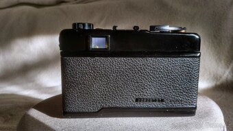 Yashica 35-ME 38 mm f/2,8  35mm fotoaparát - 3