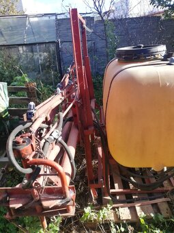 Postřikovač nesený - 3