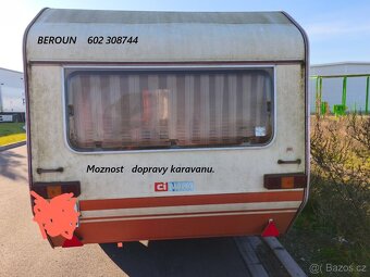 Maly karavan Wilk 320  Nemecke doklady Beroun - 3