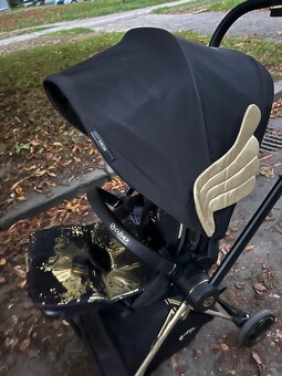Cybex by jeremy scott - 3