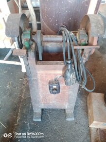 Dvoukotoučová bruska na kov - 3