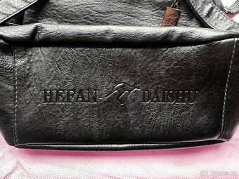 Černý stylový měkký dámský batoh - 3