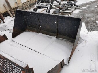 ČELNÍ NAKLADAČ NA ZETOR - 3