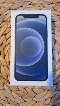 Apple iPhone 12 - 3