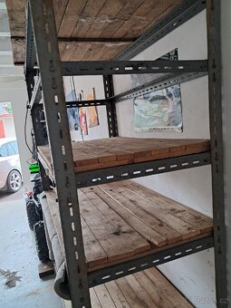 Kovový regál - 3