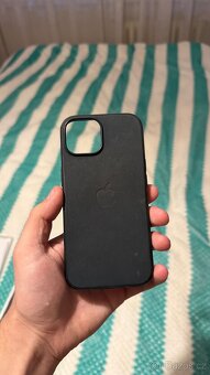 Kryty na iPhone 15 - 3