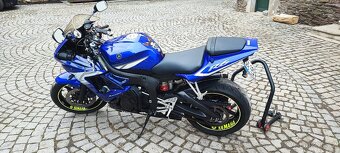 Yamaha YZF-R6 - 3