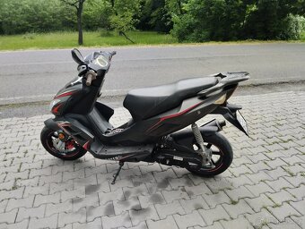 SKUTR 50CCM SONNY - 3