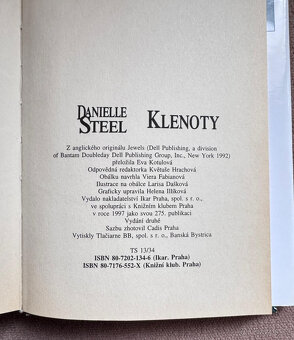 Klenoty (Danielle Steel) - 3