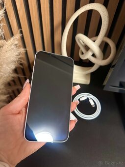Apple iPhone 14 - 3