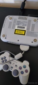 PlayStation 1 One - 3