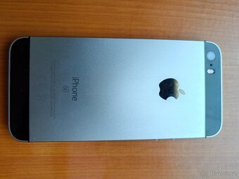 3x iPhone SE 1 generace - 3