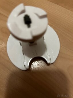 KitchenAid pohon adaptéru ke zmrzlinovači KitchenAid a metla - 3