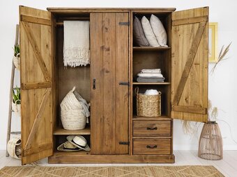 RUSTIKÁLNÍ ŠATNÍ SKŘÍŇ - 3