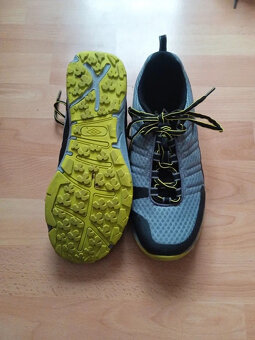 Klučíčí botasky zn. Umbro vel. 41 - 3