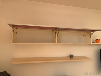 Moderní obývací stěna červená - 3