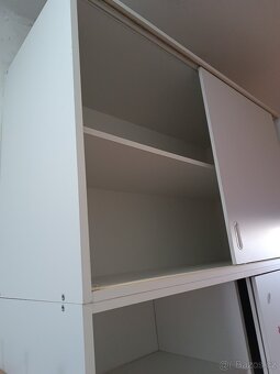 Bílá vysoká skříň - 3