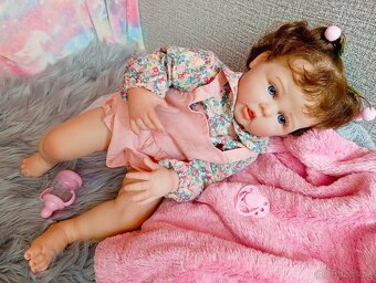 Realistická Reborn panenka holčička 60 cm - 3