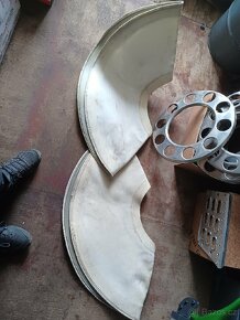 Cisterna Feldbinder, Spitzer - 3